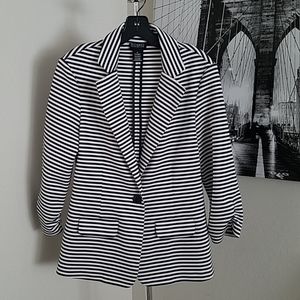 NWOT SOHO Apparel LTD Navy/Whit Blazer